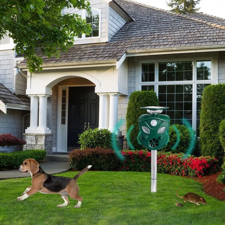 Ultrasonic Animal Repeller Solar-Powered With 360° Coverage For Yard