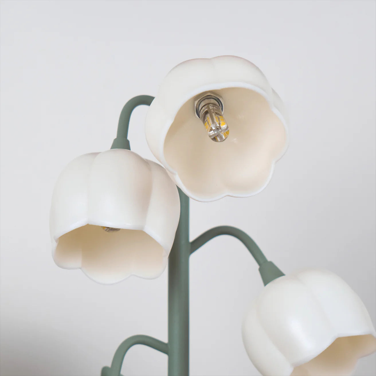 Modern Bell Orchid Table Lamp