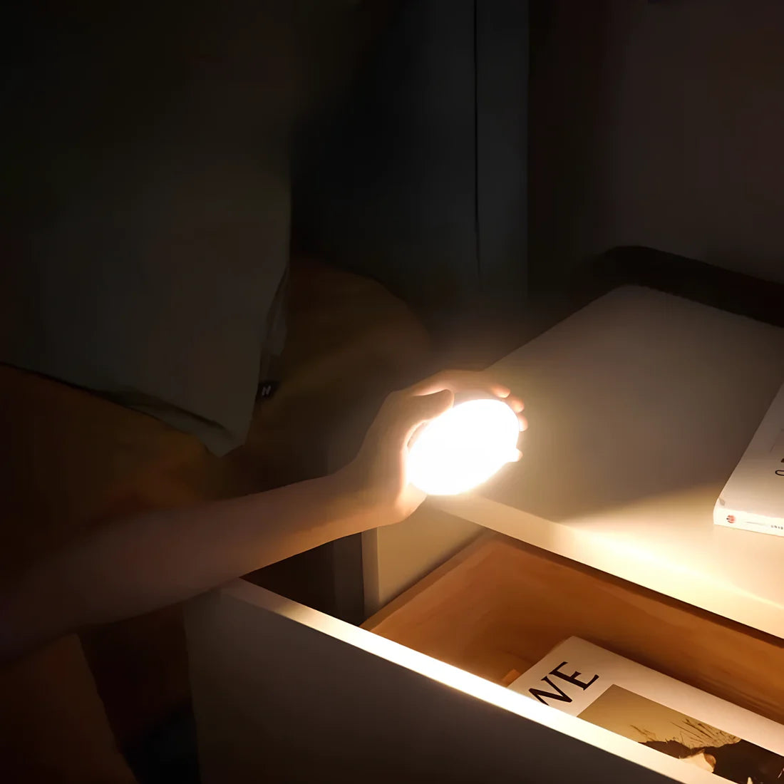 Rechargeable LED Motion Sensor Puck Light