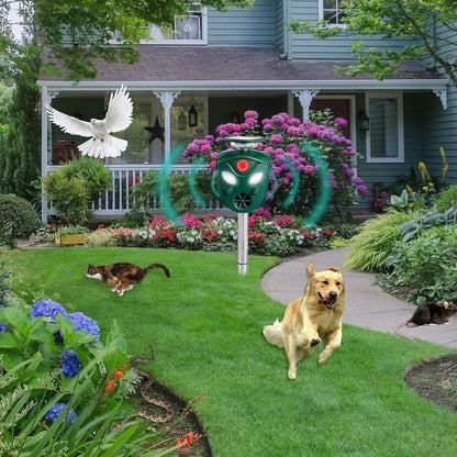 Ultrasonic Animal Repeller Solar-Powered With 360° Coverage For Yard