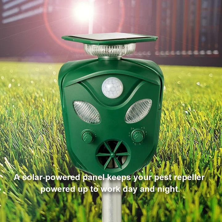 Ultrasonic Animal Repeller Solar-Powered With 360° Coverage For Yard