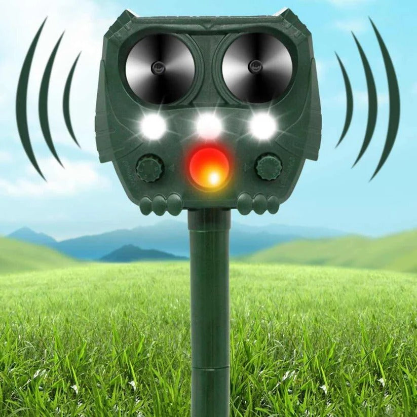 Ultrasonic Animal Repeller For Cats, Dogs, Foxes, Rats And Squirrels