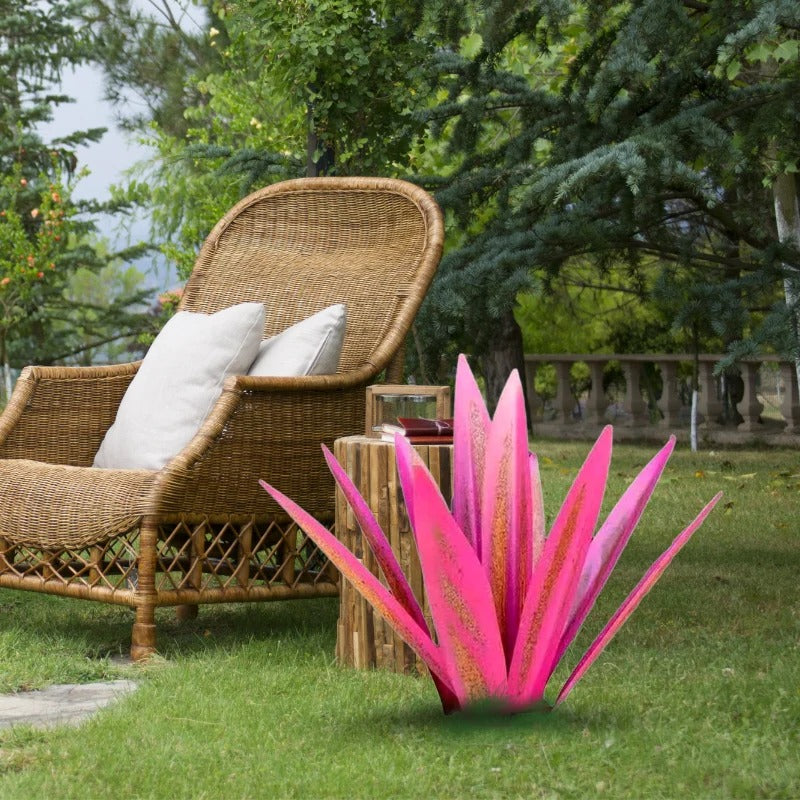 Metal Agave Plant Sculpture Decorative Accent For Indoor Outdoor Use