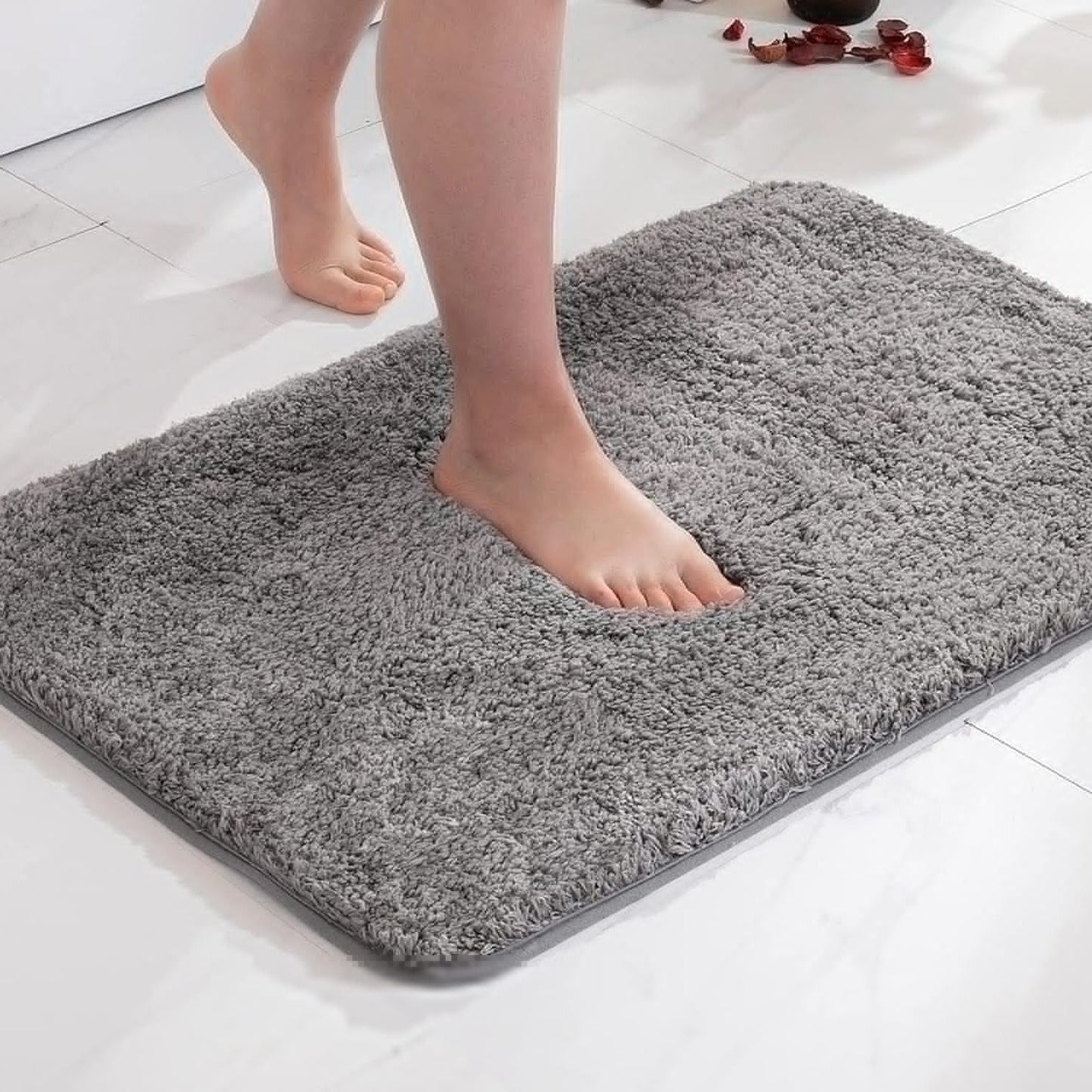 Bath Mat with Plush Microfiber and Non-Slip Rubber Backing, 20 x 30 Inches