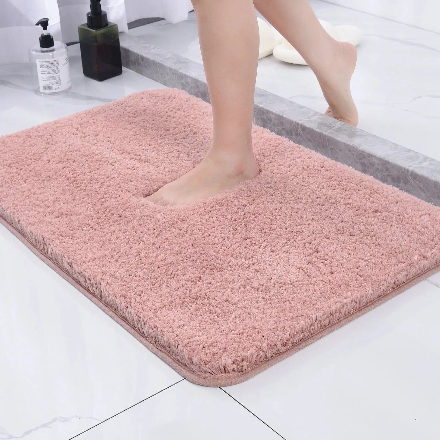 Bath Mat with Plush Microfiber and Non-Slip Rubber Backing, 20 x 30 Inches