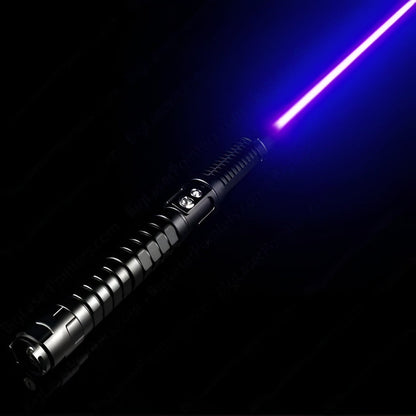 Tactical Flashlight With Integrated Green Laser Sight And Zoomable Beam