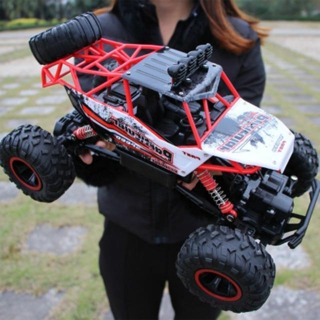 Monster Truck 4x4 Rock Crawler All-Terrain Remote Control Scale Vehicle
